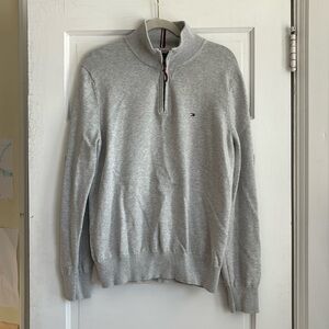 Men’s quarter zip sweater